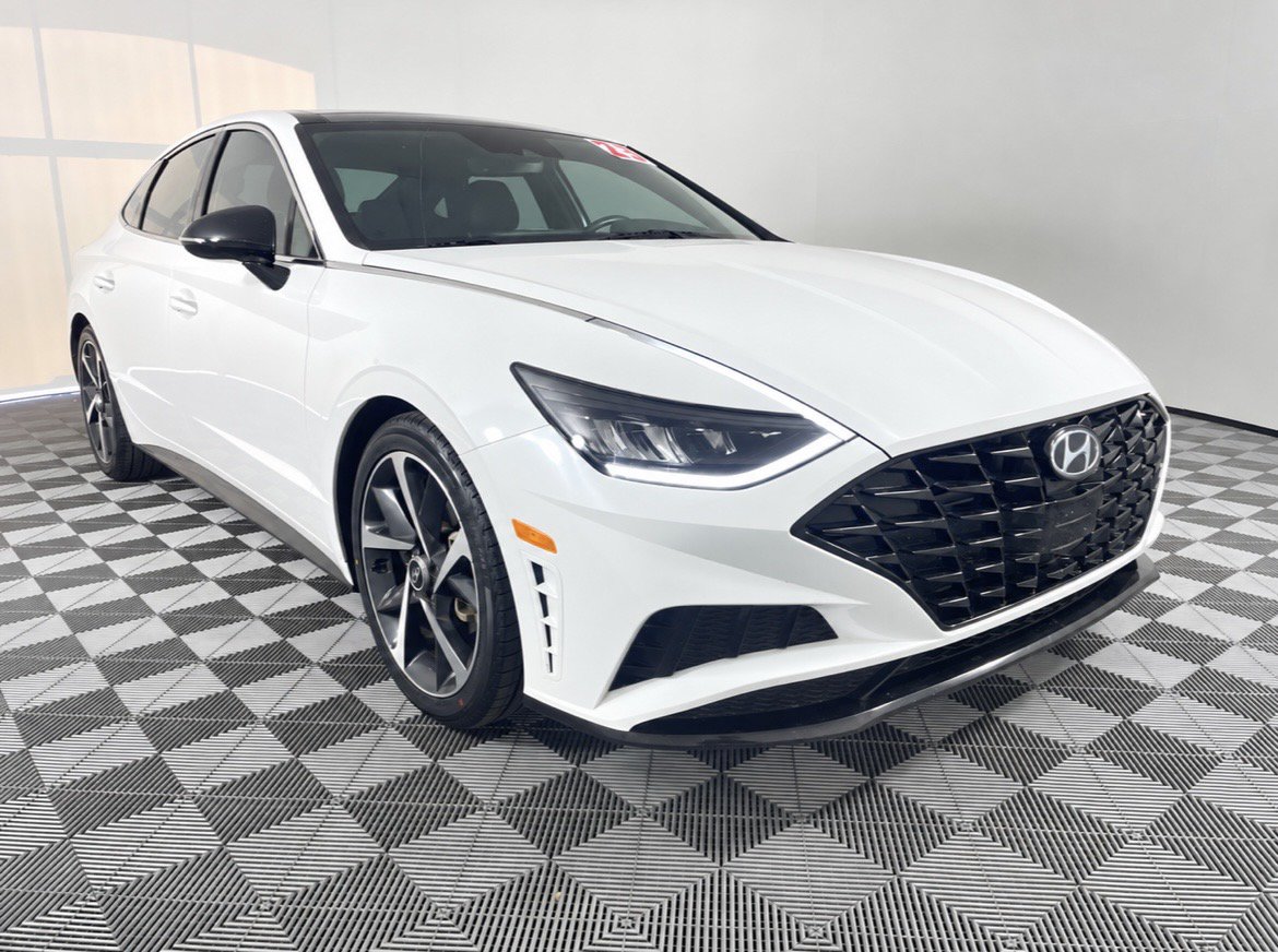 Used 2023 Hyundai Sonata SEL Plus w/ Preferred Accessory Package FWD image 6