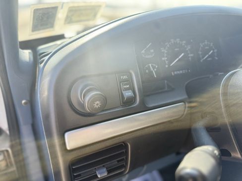 Used 1994 Ford F350 XL image 25