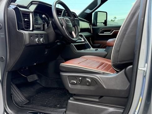Used 2025 GMC Sierra 3500 Denali Ultimate AWD/4WD image 14