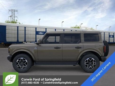 New 2026 Ford Bronco Outer Banks image 3