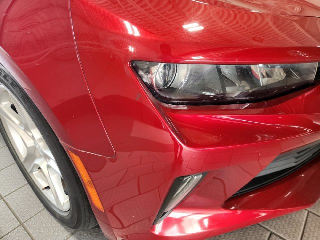 Used 2018 Chevrolet Camaro LT RWD image 6