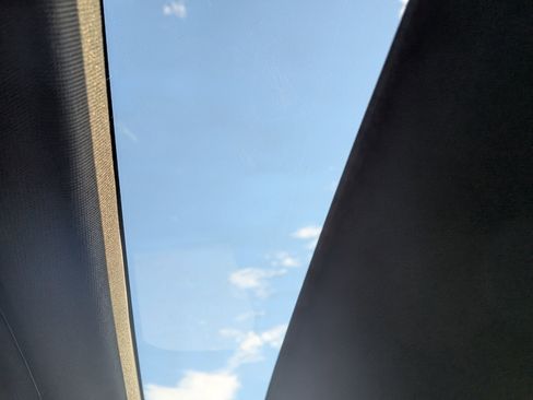 Used 2023 Chevrolet Tahoe Z71 w/ Z71 Off-Road Package image 33