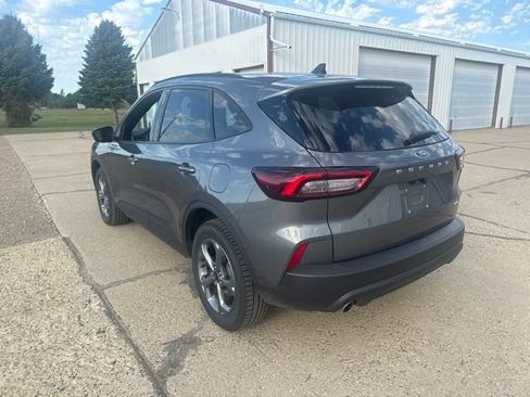 Used 2025 Ford Escape ST-Line Select AWD/4WD image 8