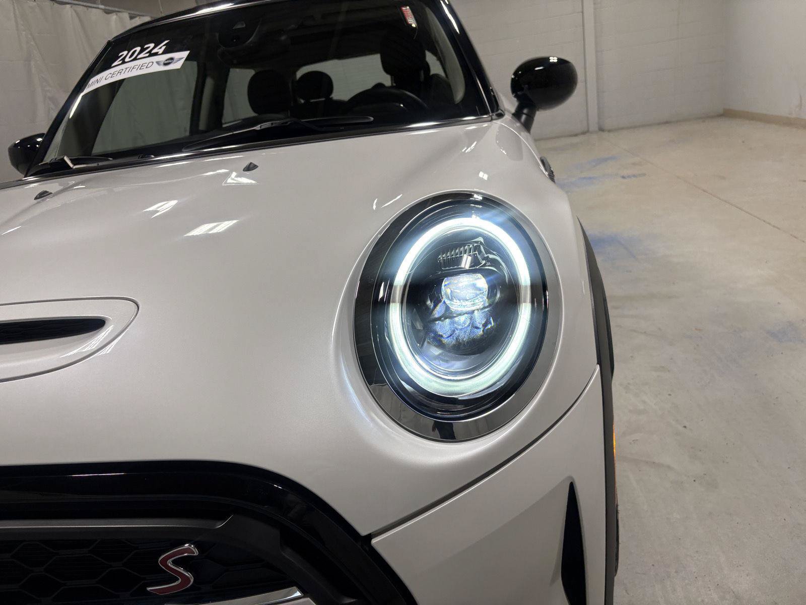 Used 2024 MINI Cooper S FWD image 30