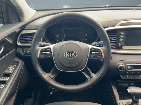 Used 2020 Kia Sorento S image 22