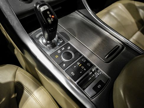 Used 2017 Land Rover Range Rover Sport HSE image 22