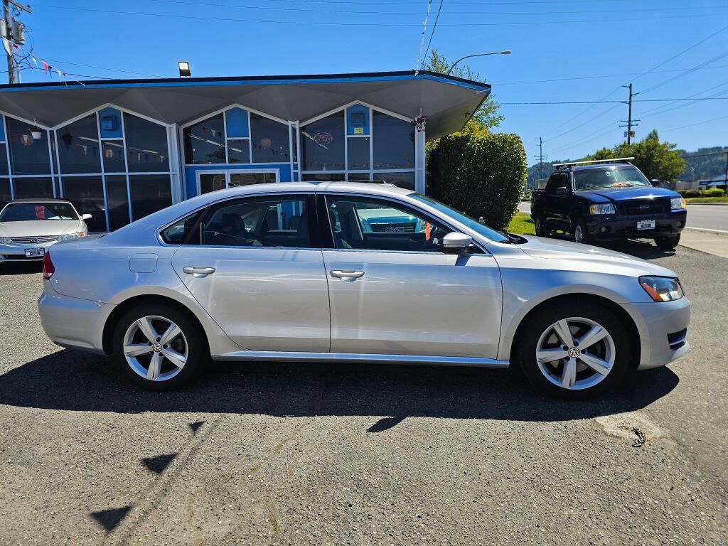 Used 2014 Volkswagen Passat 1.8T SE FWD image 8