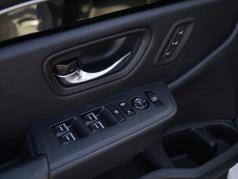 Used 2023 Honda Pilot EX-L image 12