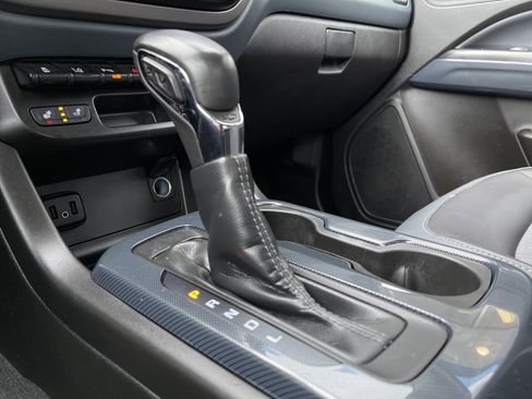 Used 2022 Chevrolet Colorado Z71 w/ Safety Package image 30