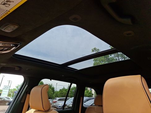Used 2024 Jeep Grand Cherokee Summit AWD/4WD image 14