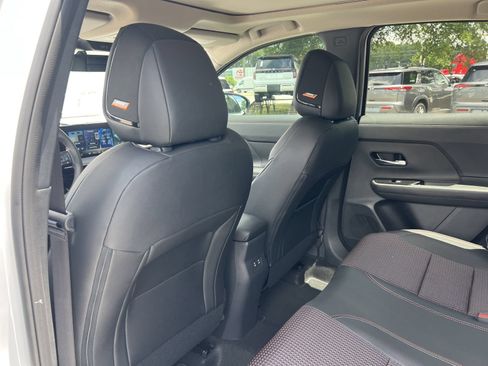 New 2026 Nissan Kicks SR w/ SR Premium Package FWD image 18