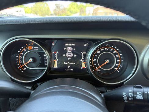 Used 2023 Jeep Wrangler Unlimited Sport AWD/4WD image 34