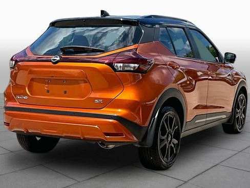 Used 2023 Nissan Kicks SR w/ SR Premium Package FWD image 13