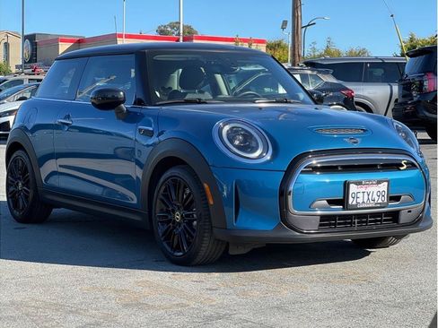 Used 2023 MINI Cooper SE FWD image 3
