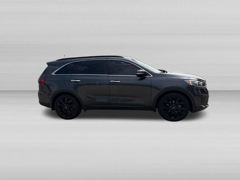 Used 2020 Kia Sorento S FWD image 2