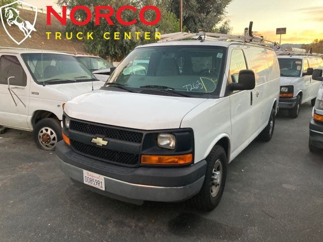 Used 2014 Chevrolet Express 2500 RWD image 1