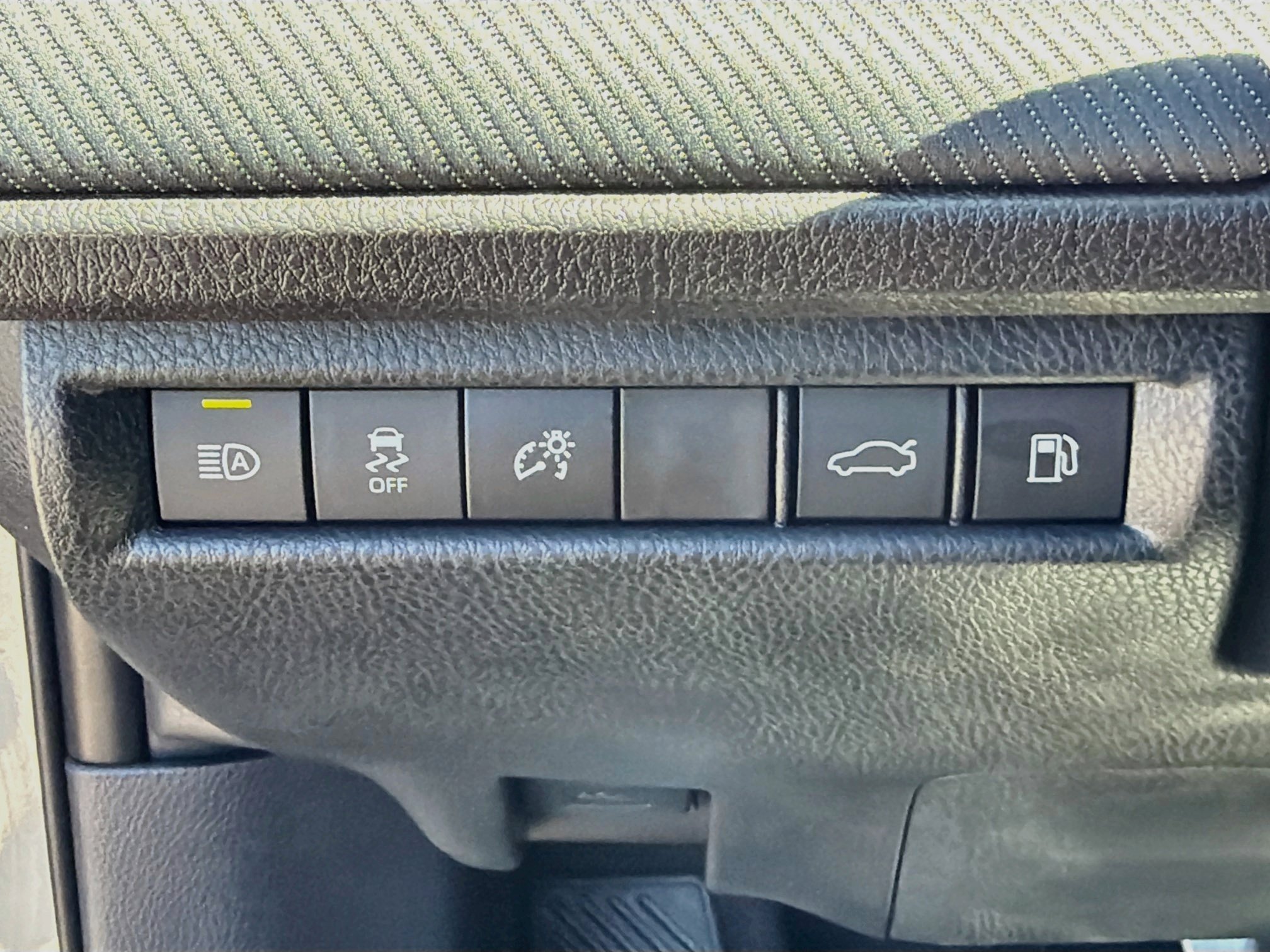 Used 2026 Toyota Camry SE w/ Multimedia Upgrade Package FWD image 33