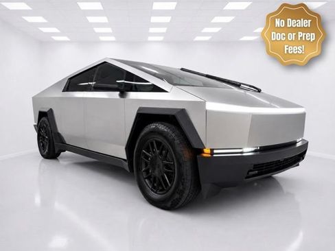 Used 2024 Tesla Cybertruck AWD Crew Cab image 3