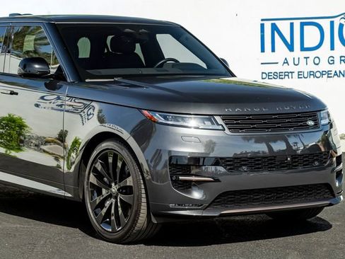 Used 2025 Land Rover Range Rover Sport Dynamic SE AWD/4WD image 5