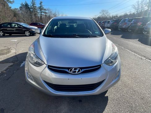 Used 2013 Hyundai Elantra GLS w/ Preferred Pkg image 2