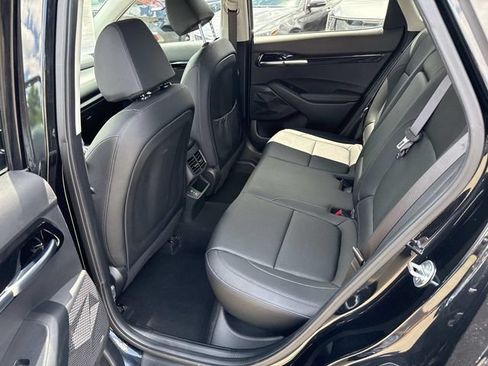 Used 2024 Kia Seltos EX FWD image 16