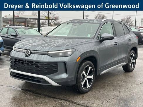 New 2026 Volkswagen Tiguan SE image 3