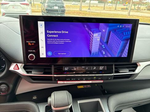 New 2026 Toyota Sienna XLE image 25