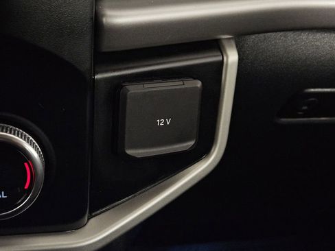 Used 2024 Ford Expedition XLT image 18