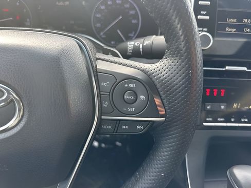 Used 2019 Toyota Avalon Touring image 17