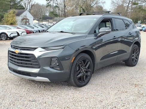 Used 2019 Chevrolet Blazer LT image 3