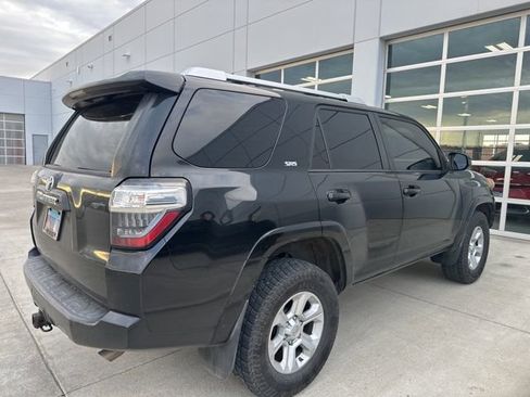 Used 2014 Toyota 4Runner SR5 image 3