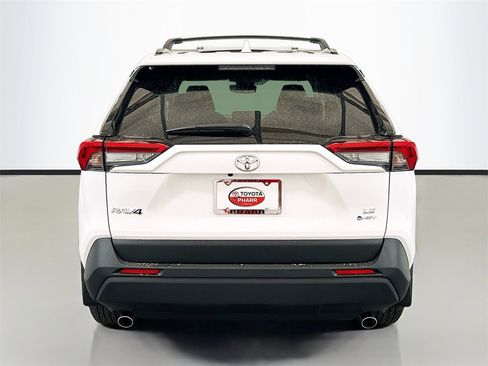 New 2025 Toyota RAV4 LE image 5