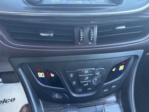 Used 2017 Buick Envision Essence image 18