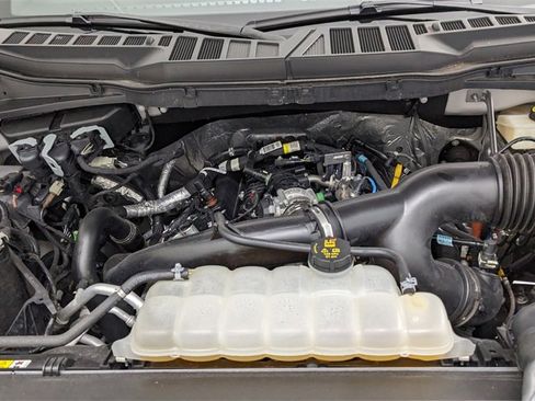 Certified 2022 Ford F150 XLT w/ Equipment Group 302A High image 43