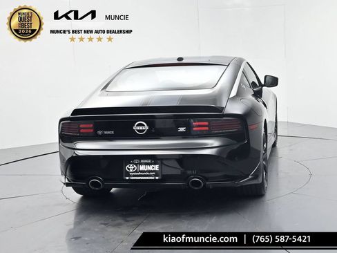 Used 2024 Nissan Z Performance w/ Floor Mat Package RWD image 7