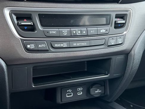 Used 2024 Honda Ridgeline Sport image 31