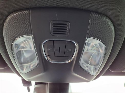 Used 2022 Jeep Compass Limited image 33