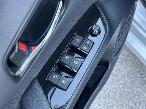 Used 2018 Toyota Prius Prime Plus image 24