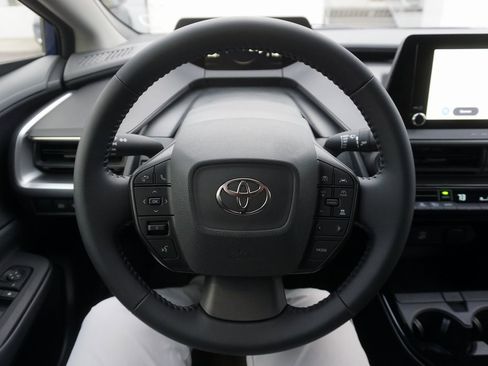 New 2026 Toyota Prius LE image 3