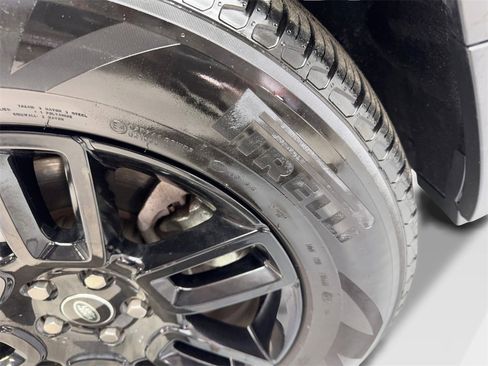 Used 2025 Land Rover Defender 110 S image 86