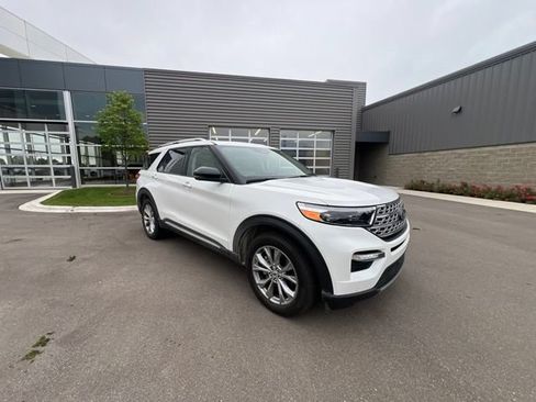Used 2023 Ford Explorer Limited w/ Limited Technology Package AWD/4WD image 3