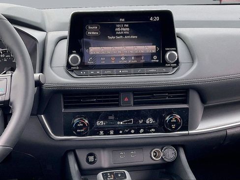 New 2026 Nissan Rogue SV FWD image 8