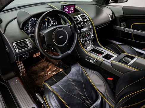 Used 2014 Aston Martin DB9 Coupe RWD image 9