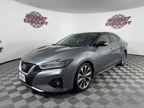 Used 2022 Nissan Maxima Platinum w/ Sport Mat Group FWD image 3