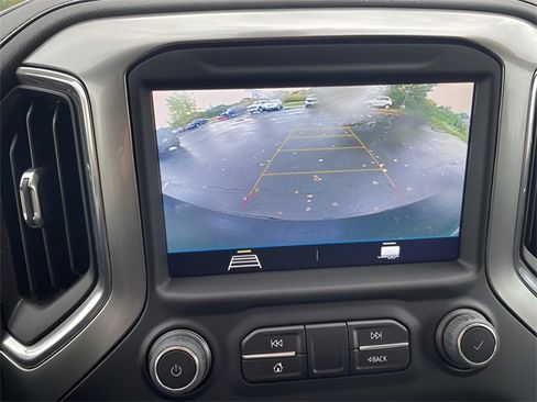 Used 2021 Chevrolet Silverado 1500 LT Trail Boss w/ Bed Protection Package image 12