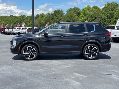 Used 2022 Mitsubishi Outlander SE image 6