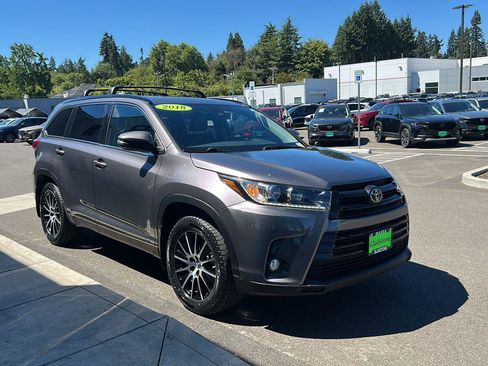 Used 2018 Toyota Highlander SE AWD/4WD image 18