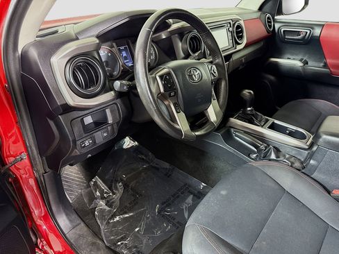 Used 2019 Toyota Tacoma SR5 RWD image 22