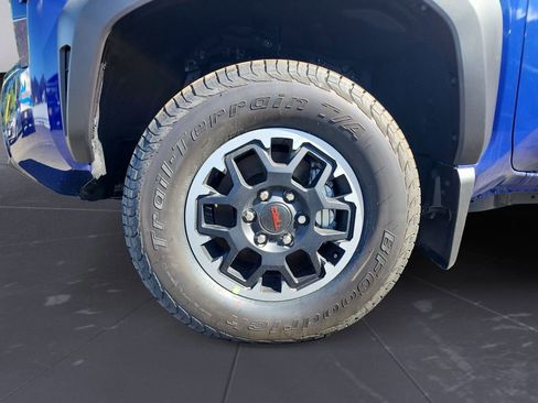 New 2025 Toyota Tacoma TRD Off-Road image 10