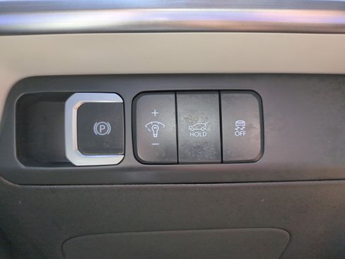 Used 2025 Hyundai Santa Fe Limited FWD image 34